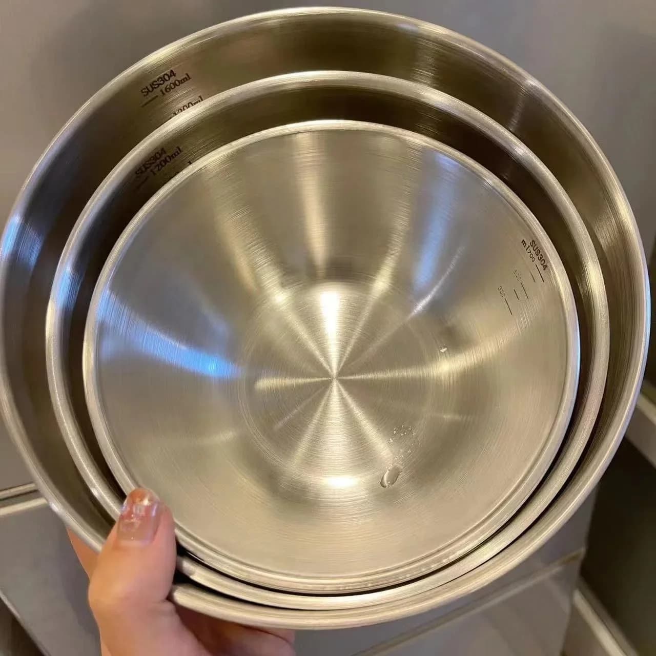 Set 1-3 boluri din inox cu gradație pentru gătit, copt și depozitare